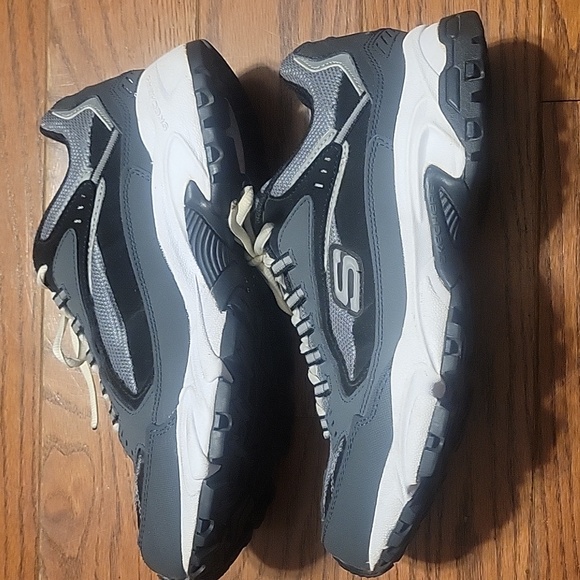 Skechers® Size 9 Wide Fit Air cooled memory foam Mens sports Training sneakers - Picture 3 of 6